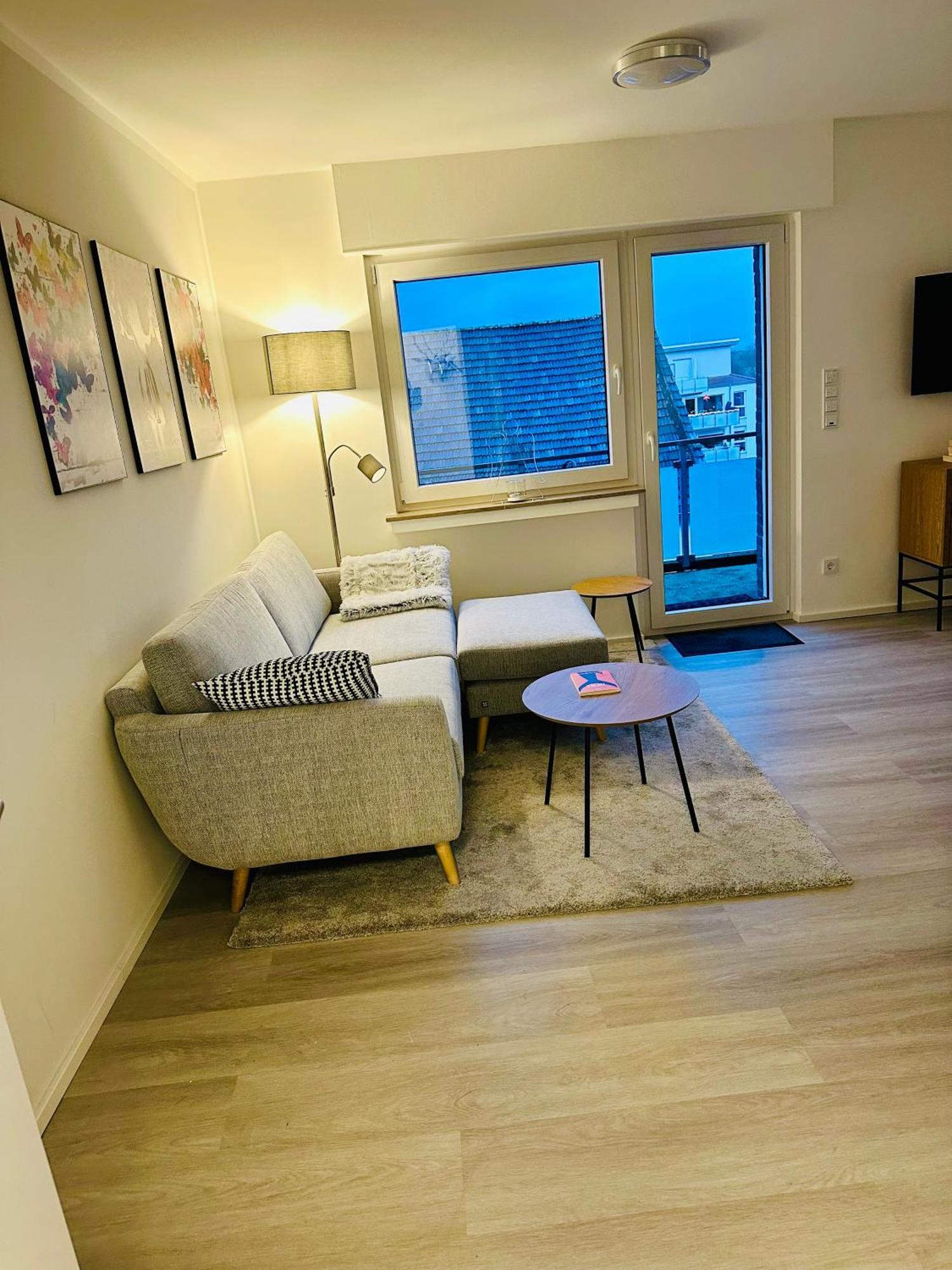 Rheinnest , Neue Und Gemuetliche Wohnung Dormagen Esterno foto